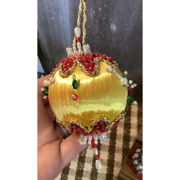 Vintage Sequin Beaded Push Pin Christmas Ornaments Handmade Balls Bells Tree - Picture 2 of 16